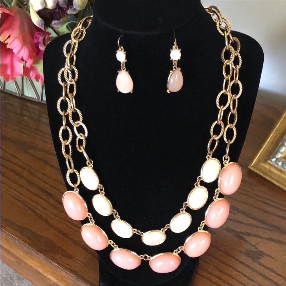 Costume/fashion jewelry necklace earring set